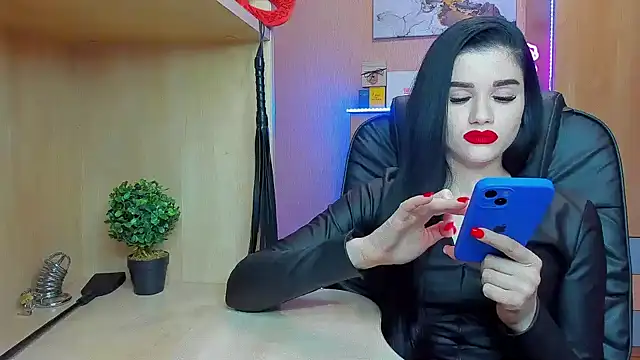 Snapshot of KristiTopxx chatting on 01.24.25 KristiTopxx online show from 01.24.25