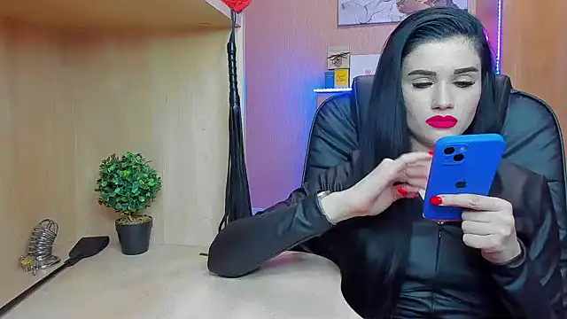 Snapshot of KristiTopxx chatting on 01.25.25 KristiTopxx online show from 01.25.25