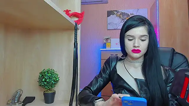 Snapshot of KristiTopxx chatting on 02.12.25 KristiTopxx online show from 02.12.25