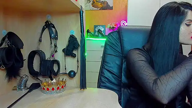 Snapshot of KristiTopxx chatting on 09.25.25 KristiTopxx online show from 09.25.25