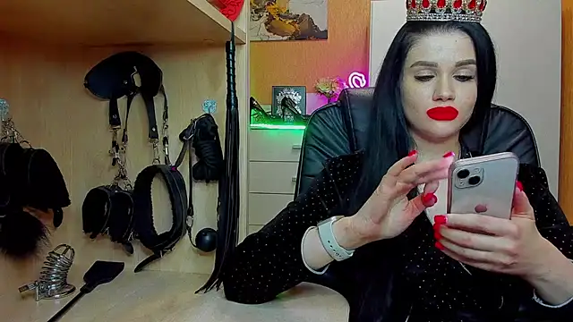 Snapshot of KristiTopxx chatting on 04.28.26 KristiTopxx online show from 04.28.26