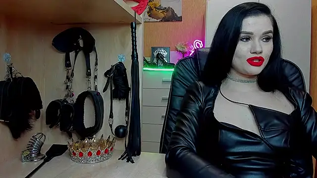 Snapshot of KristiTopxx chatting on 04.30.26 KristiTopxx online show from 04.30.26