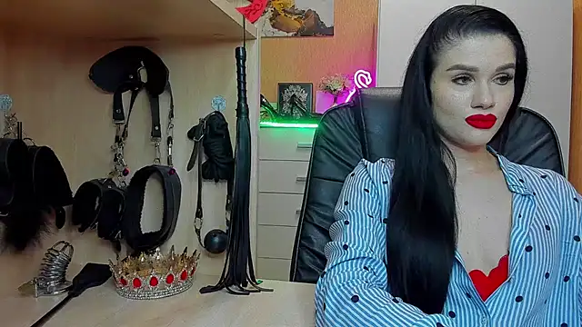 Snapshot of KristiTopxx chatting on 05.18.26 KristiTopxx online show from 05.18.26