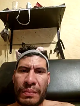 Snapshot of boyp3netrat0r chatting on 03.15.26 boyp3netrat0r online show from 03.15.26