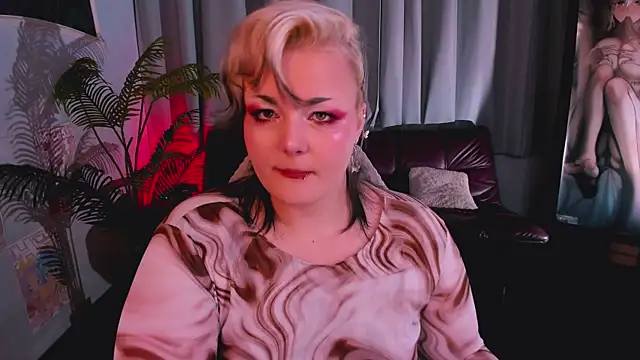 HwasaMoore online show from 02.28.26