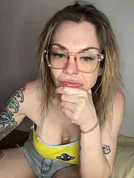 LaurenRae x online show from 04.18.26