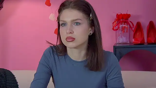 Snapshot of KristiClar chatting on 02.25.26 KristiClar online show from 02.25.26