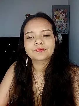 Snapshot of Emily_Rouse23 chatting on 05.06.26 Emily Rouse23 online show from 05.06.26