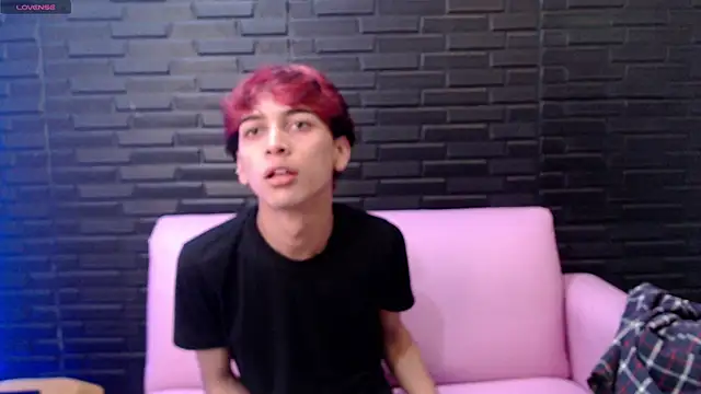 Snapshot of DanteLux chatting on 02.26.26 DanteLux online show from 02.26.26