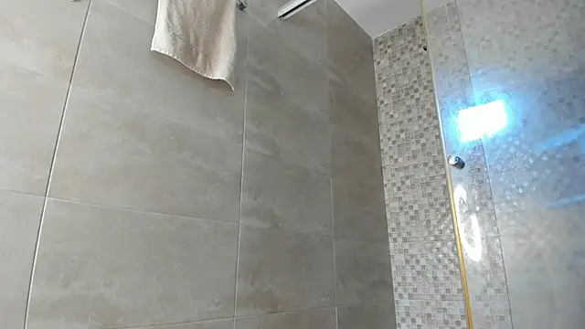 emily gaviria1 online show from 04.15.26