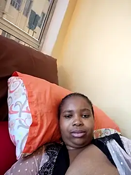 Snapshot of SexyEyes4 chatting on 02.25.26 SexyEyes4 online show from 02.25.26