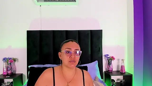 scarlet  ray  online show from 03.18.26