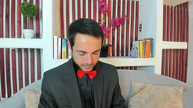 Snapshot of Adams_Sanz chatting on 07.04.26 Adams Sanz online show from 07.04.26