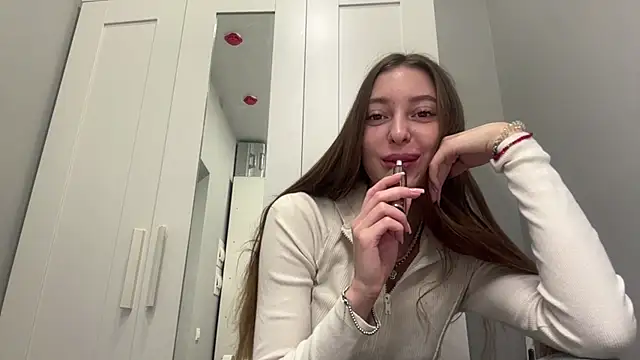 Snapshot of selena_favn chatting on 03.02.26 selena favn online show from 03.02.26