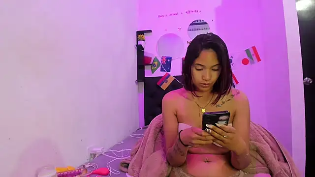 Snapshot of sapphire_brown20 chatting on 07.02.26 sapphire brown20 online show from 07.02.26