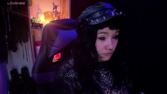 Snapshot of aradia_66 chatting on 05.18.26 aradia 66 online show from 05.18.26