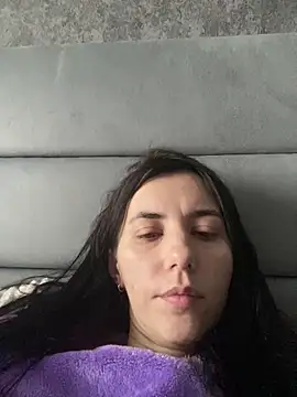 Oliviya smiley  online show from 02.27.26