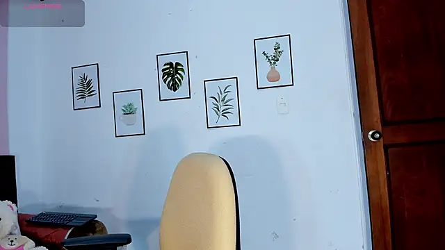 KimTaylorW online show from 04.07.26