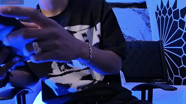 Snapshot of DylanRoyce_ chatting on 02.28.26 DylanRoyce online show from 02.28.26