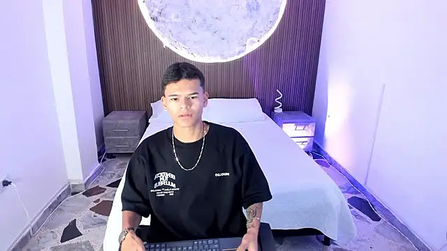 DylanRoyce  online show from 03.08.26