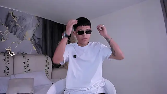 DylanRoyce  online show from 03.13.26