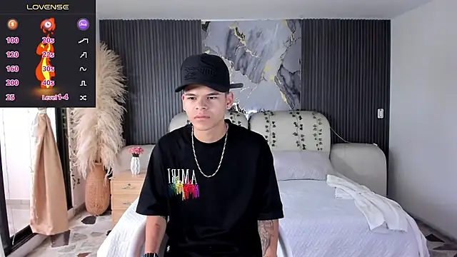 DylanRoyce  online show from 03.17.26