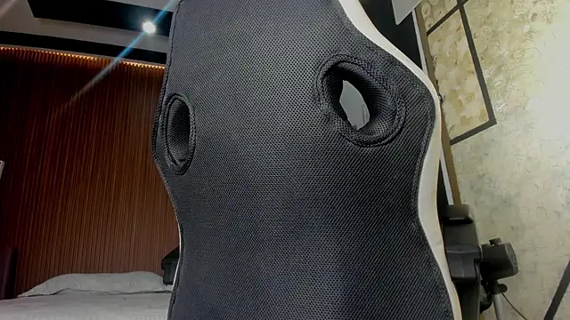 DylanRoyce  online show from 04.17.26