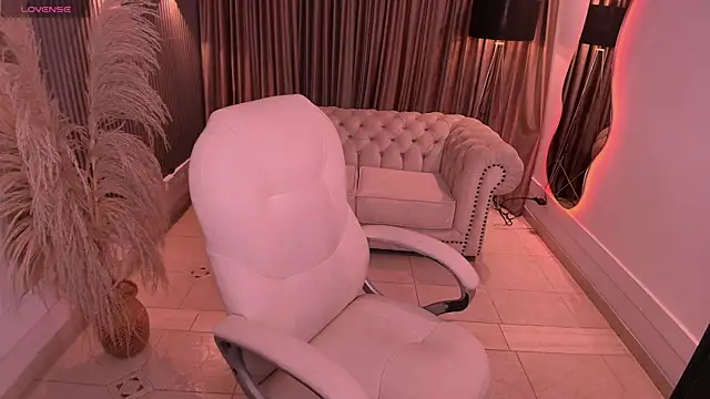 ANGIE-SMITH online show from 04.13.26