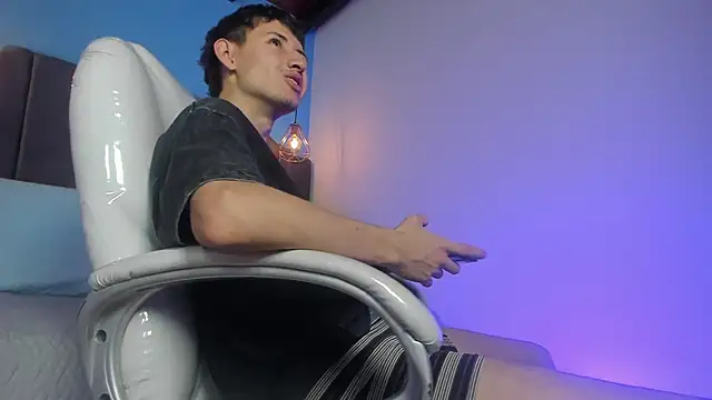 Snapshot of Dani_swagger chatting on 02.26.26 Dani swagger online show from 02.26.26