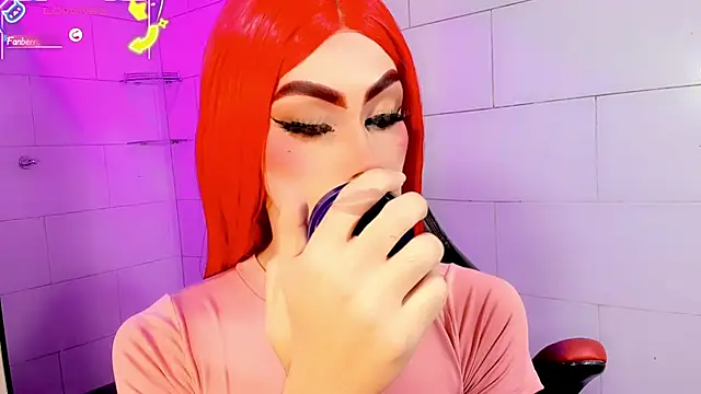 Snapshot of Gema_Jones_ chatting on 05.18.26 Gema Jones online show from 05.18.26