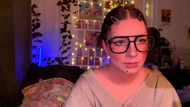 moonvampiq online show from 02.25.26