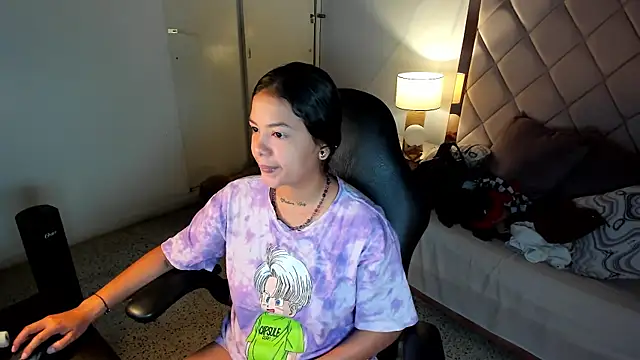 Snapshot of dulce_lyraa1 chatting on 06.24.26 dulce lyraa1 online show from 06.24.26