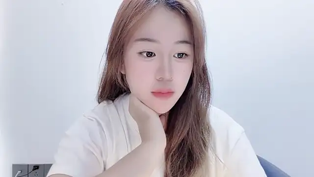 Snapshot of Baixi-01 chatting on 05.13.26 Baixi-01 online show from 05.13.26