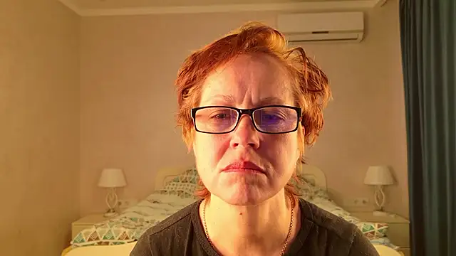 Snapshot of LioraWeiss chatting on 03.02.26 LioraWeiss online show from 03.02.26