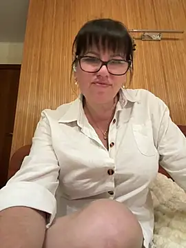 Snapshot of expensive_lady chatting on 05.24.26 expensive lady online show from 05.24.26