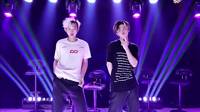 AOA-boy online show from 04.15.26