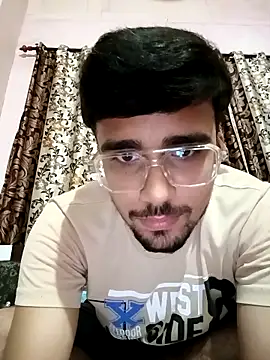 Snapshot of big_indiancock chatting on 03.08.26 big indiancock online show from 03.08.26
