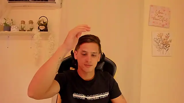 sexy andres01 online show from 05.05.26