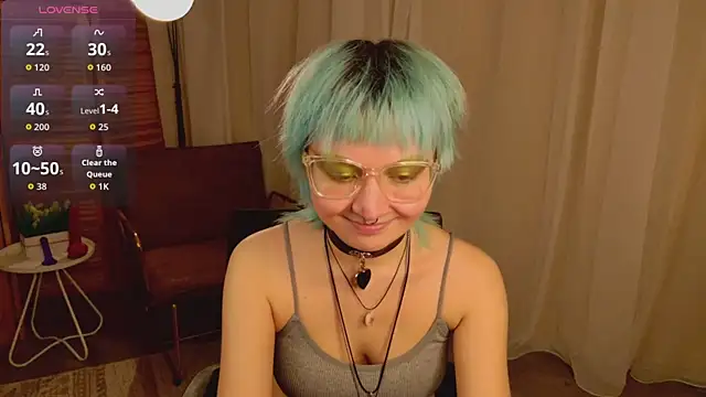 Snapshot of powderofgun chatting on 04.19.26 powderofgun online show from 04.19.26