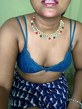 Snapshot of MISS_MADHURIBABY chatting on 06.02.26 MISS MADHURIBABY online show from 06.02.26