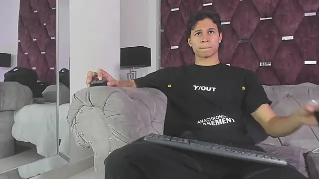 Snapshot of TonyBenedetti chatting on 07.10.26 TonyBenedetti online show from 07.10.26