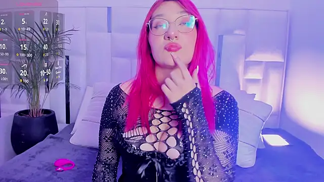 Snapshot of im_rosette chatting on 02.24.26 im rosette online show from 02.24.26