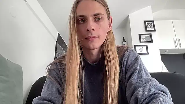 Snapshot of mi_chyort chatting on 02.26.26 mi chyort online show from 02.26.26