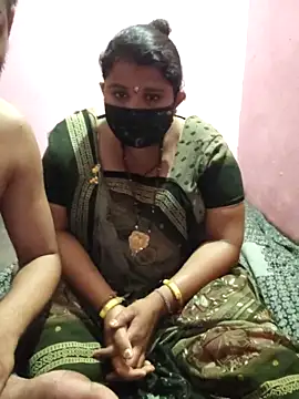 Snapshot of gujjuhotcouple chatting on 04.19.26 gujjuhotcouple online show from 04.19.26