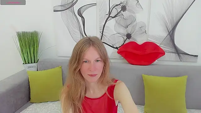 Snapshot of Mira_XOo chatting on 04.22.26 Mira XOo online show from 04.22.26