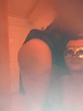 Snapshot of SHARLOTYJUANSTEVAN chatting on 03.02.26 SHARLOTYJUANSTEVAN online show from 03.02.26