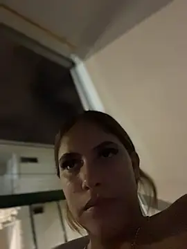 MiluRossee online show from 04.05.26