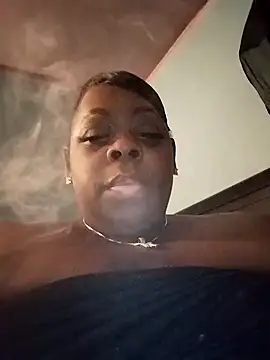 Snapshot of Pinkchocolatebbw chatting on 04.04.26 Pinkchocolatebbw online show from 04.04.26