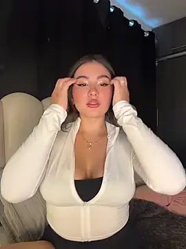 Snapshot of SamanthaValmont chatting on 04.19.26 SamanthaValmont online show from 04.19.26