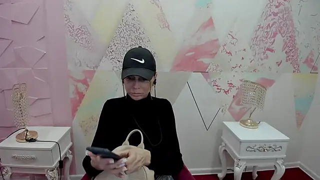 Snapshot of Susanna_fletcher chatting on 02.25.26 Susanna fletcher online show from 02.25.26